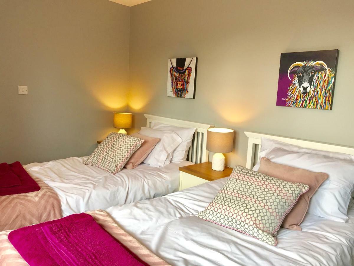 Hunters Lodge Exeter, Free Parking, Country Views, Great Wi-Fi, Large Garden Poltimore Zewnętrze zdjęcie