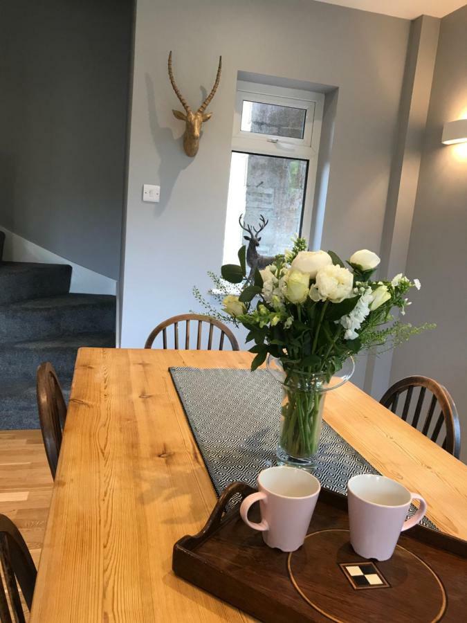 Hunters Lodge Exeter, Free Parking, Country Views, Great Wi-Fi, Large Garden Poltimore Zewnętrze zdjęcie