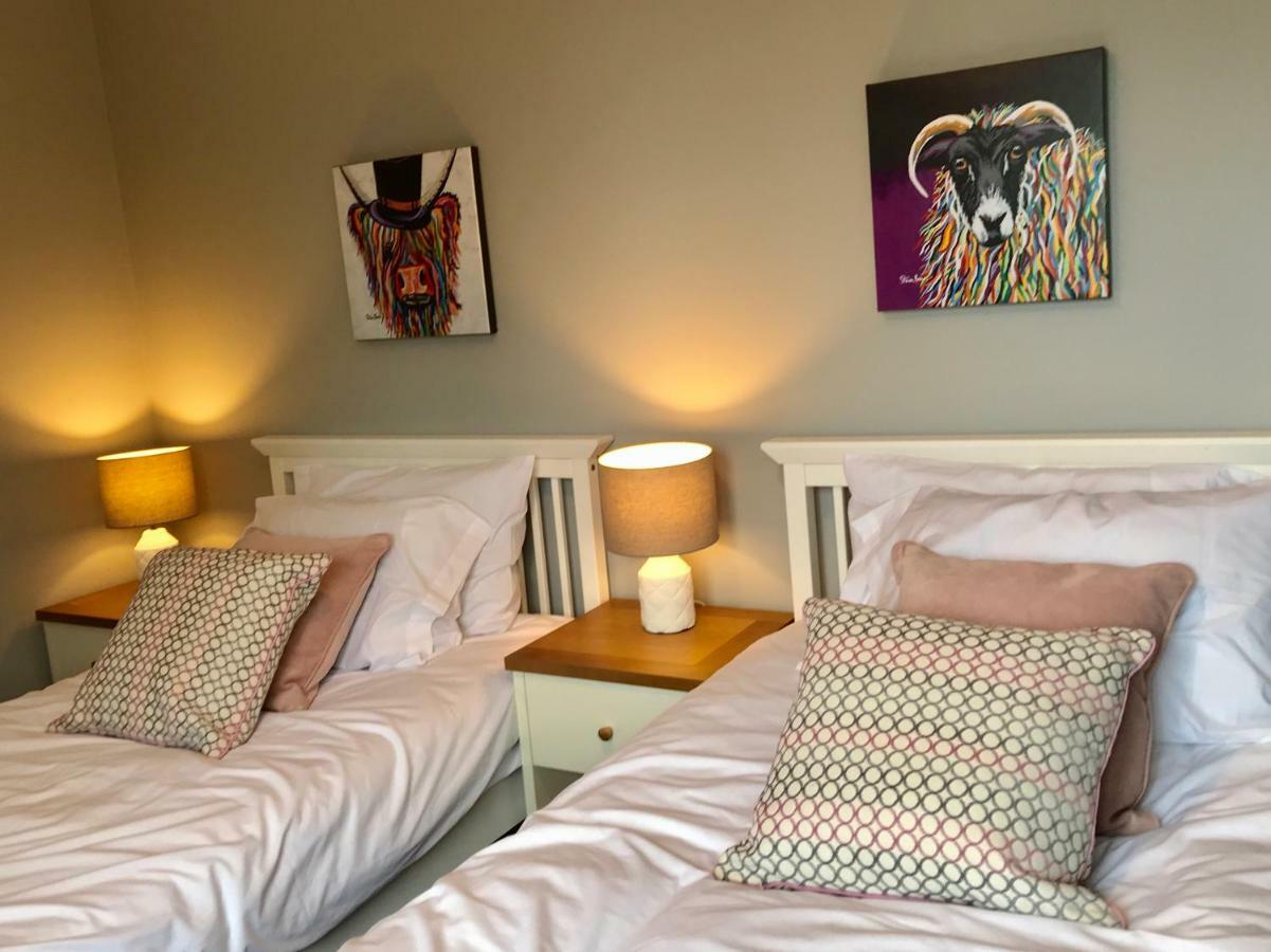 Hunters Lodge Exeter, Free Parking, Country Views, Great Wi-Fi, Large Garden Poltimore Zewnętrze zdjęcie