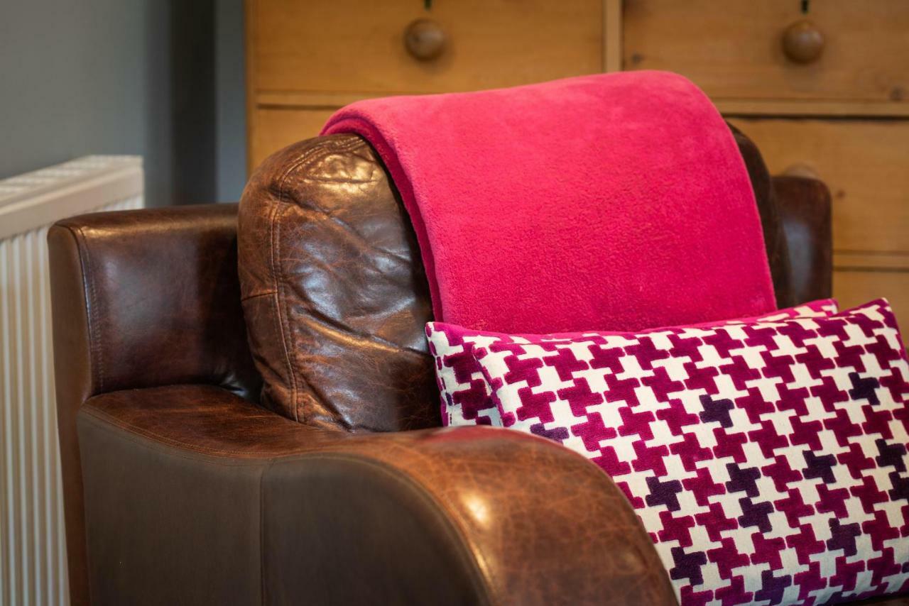 Hunters Lodge Exeter, Free Parking, Country Views, Great Wi-Fi, Large Garden Poltimore Zewnętrze zdjęcie